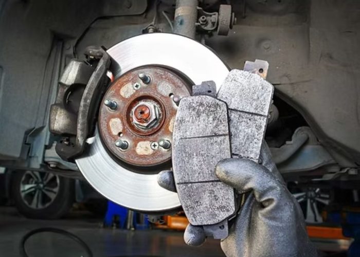 Car brake pads replacement Dubai