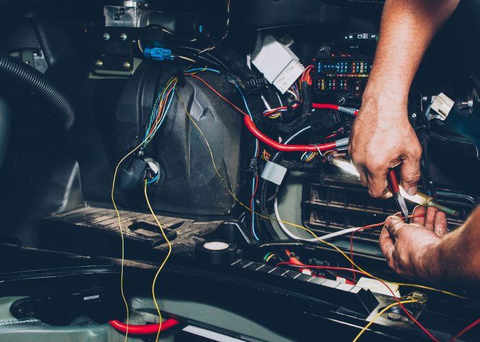 auto electrical repair service Dubai