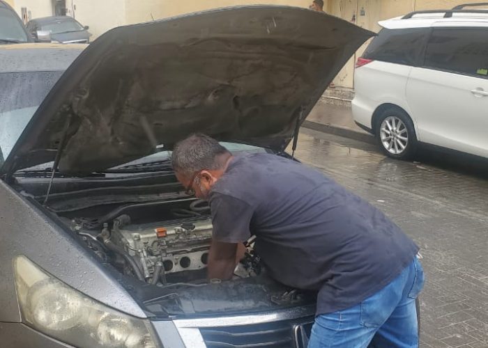 onsite car repair service by mobile car mechanic